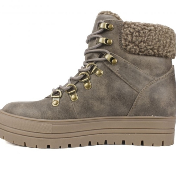 SEVEN DIALS Zenna Stone Ankle Booties - Picture 5 of 6